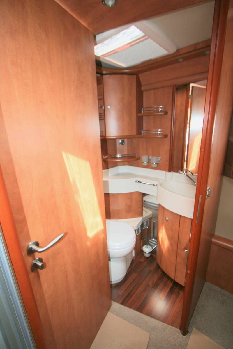 Camping-car intégral occasion, boite auto, poids lourd, Carthago E chic line 51 QB, à Toulouse-Roques (31)