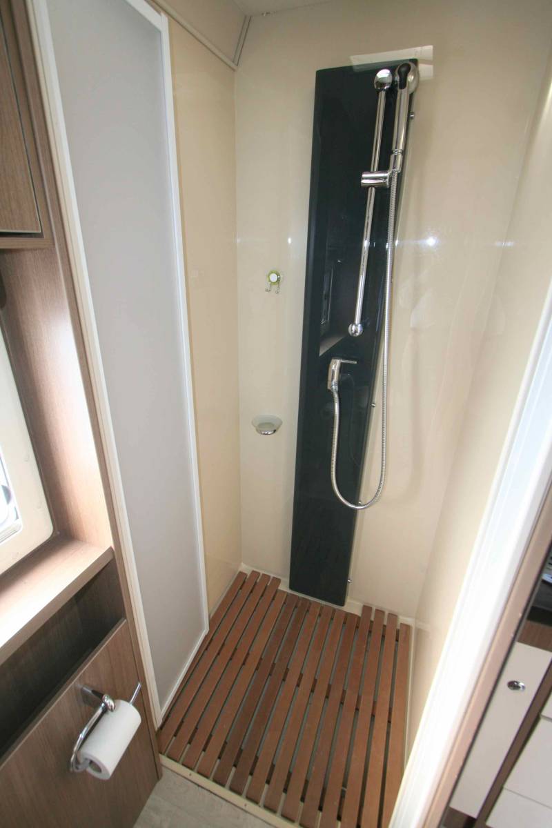 Achat Camping-car occasion profilé, maxi-salon, 4 couchages, moins de 6 m, Challenger Graphite G30, à Roques, proche de Toulouse (31)