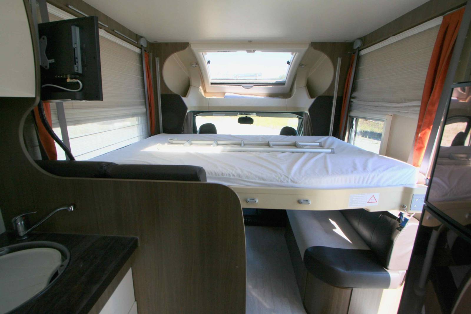 Achat Camping-car occasion profilé, maxi-salon, 4 couchages, moins de 6 m, Challenger Graphite G30, à Roques, proche de Toulouse (31)