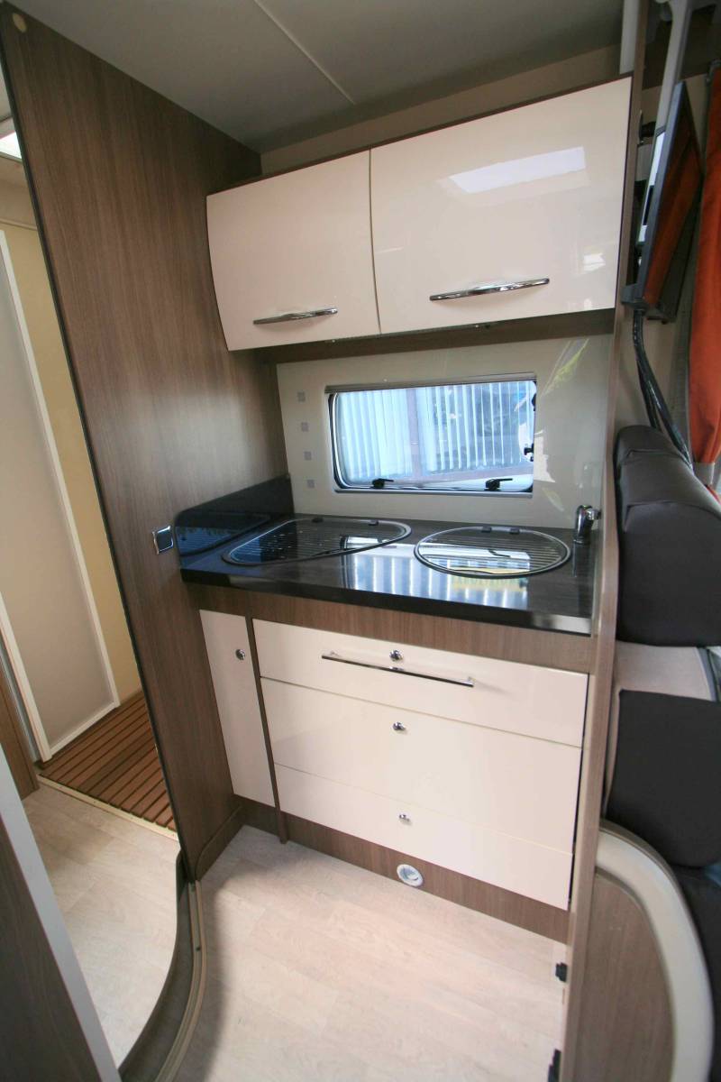 Achat Camping-car occasion profilé, maxi-salon, 4 couchages, moins de 6 m, Challenger Graphite G30, à Roques, proche de Toulouse (31)