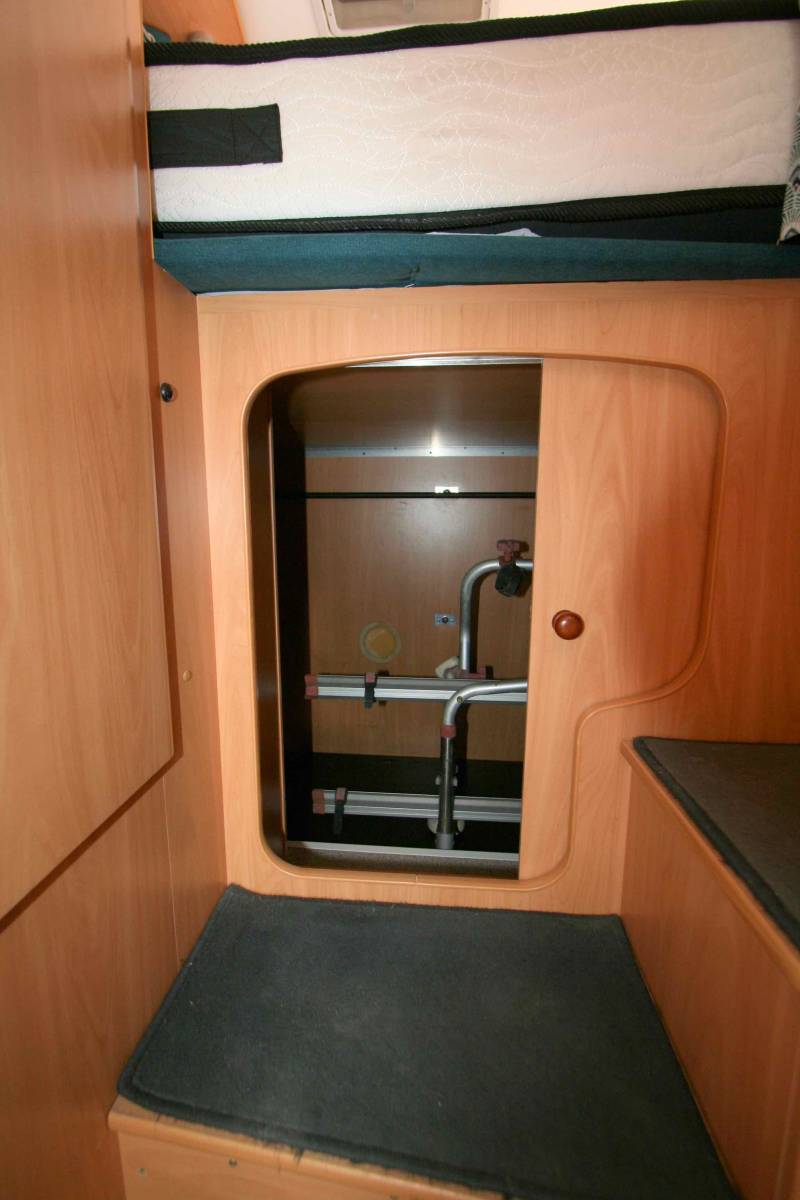 Vente Camping-car profilé occasion, lit sur grande soute, 4 couchages, Challenger Genesis 40, à Roques, proche Toulouse (31)