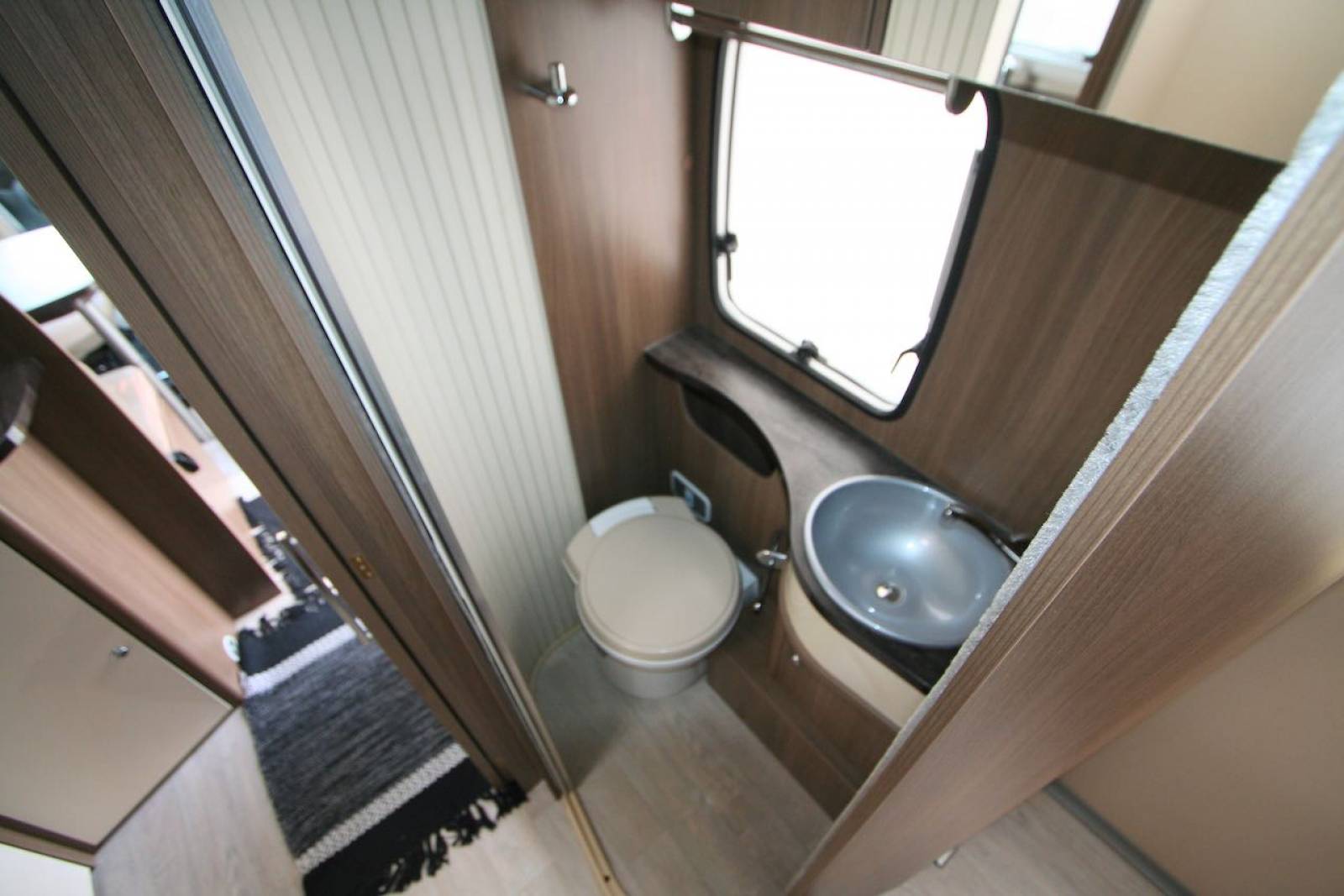 Camping-car profilé occasion, Lit central, Challenger Birthday 58, à Roques proche de Toulouse (31)