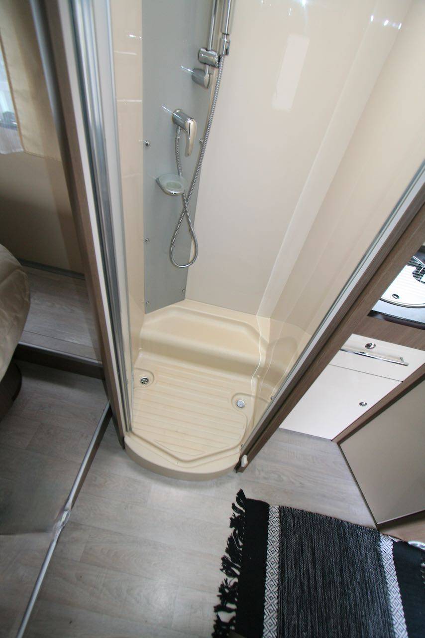 Camping-car profilé occasion, Lit central, Challenger Birthday 58, à Roques proche de Toulouse (31)