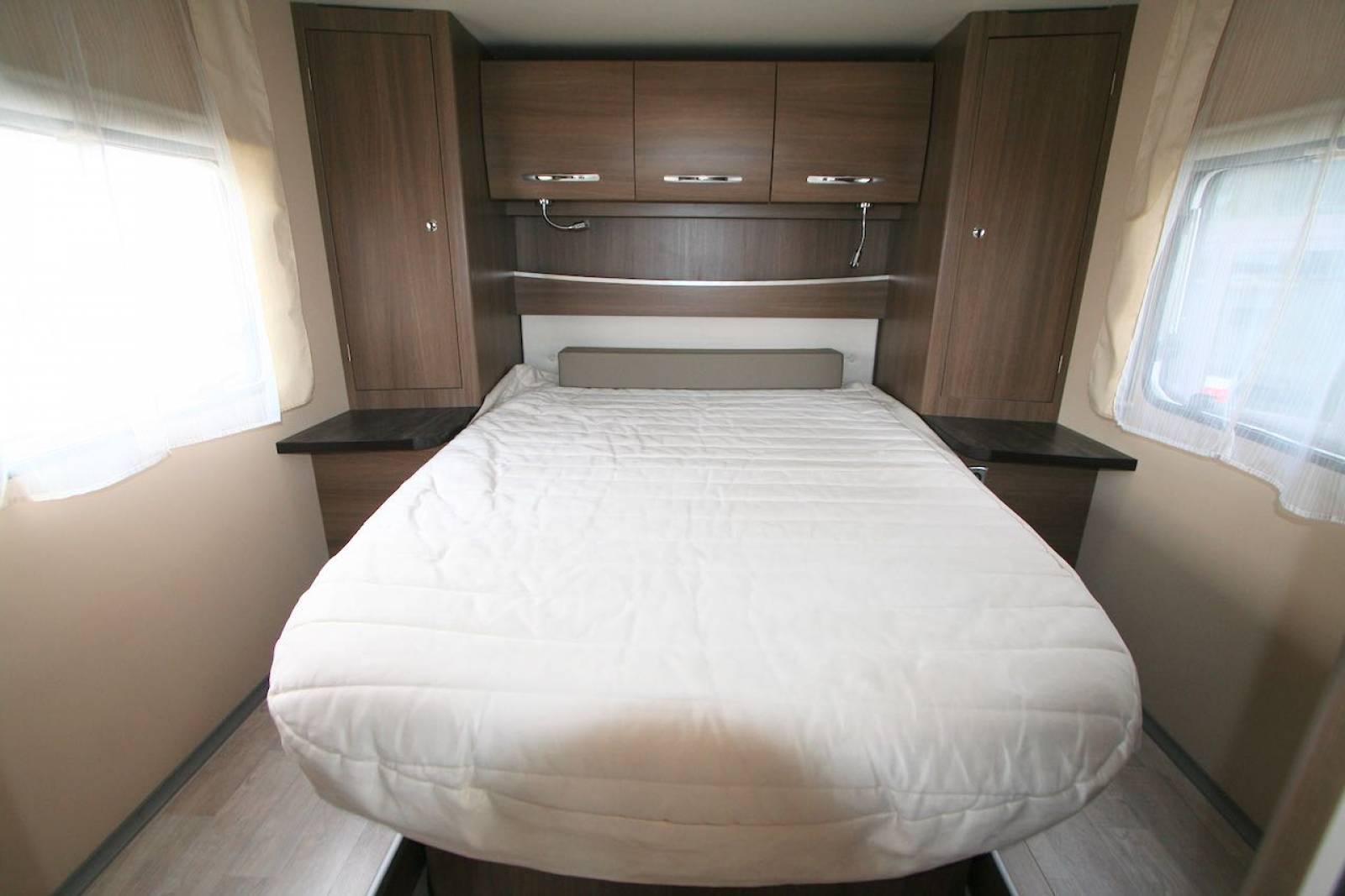 Camping-car profilé occasion, Lit central, Challenger Birthday 58, à Roques proche de Toulouse (31)