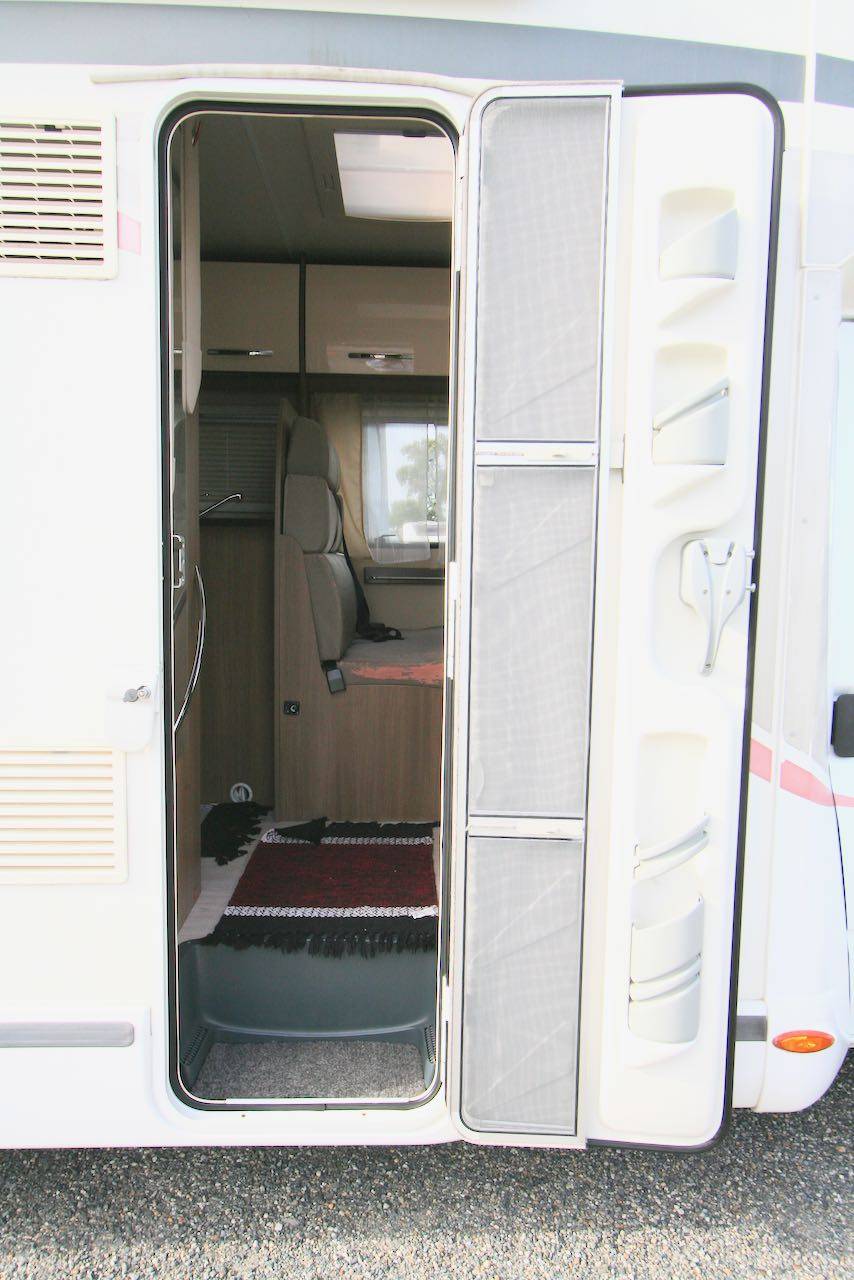 Camping-car profilé occasion, Lit central, Challenger Birthday 58, à Roques proche de Toulouse (31)