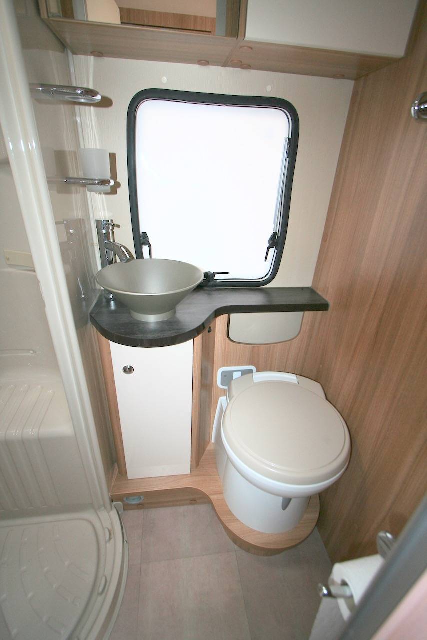 Achat Camping-car profilé d’occasion, lits superposés, lit de pavillon, 5 couchages/carte grise, Genesis 296 sur FIAT,  à Roques proche de Toulouse (31)