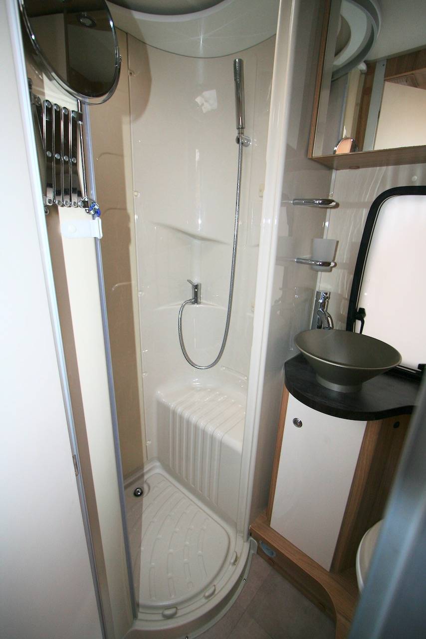 Camping-car profilé d’occasion, lits superposés, lit de pavillon, 5 couchages/carte grise, Genesis 296 sur FIAT,  à Roques proche de Toulouse (31)