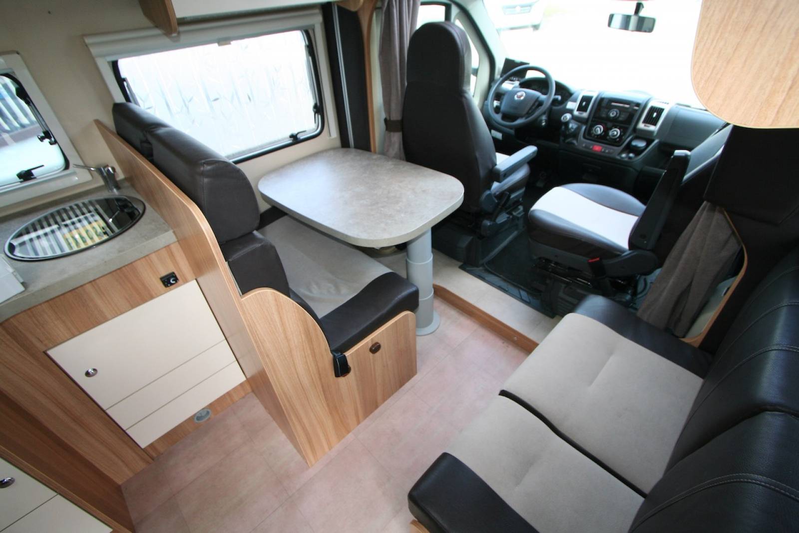 Vente Camping-car profilé d’occasion, lits superposés, lit de pavillon, 5 couchages/carte grise, Genesis 296 sur FIAT,  à Roques proche de Toulouse (31)