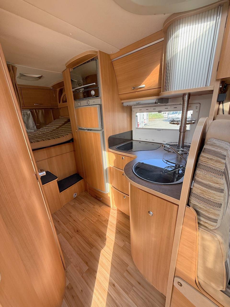 Vend-car Camping-car profilé occasion, 4 places, 3 couchages, lit sur soute, Fiat Ducato 3,0 L, 150 cv, Chausson Allegro 94, à Roques proche de Toulouse (31) occasion, 4 places, 3 couchages, lit sur soute, Fiat Ducato 3,0 L, Challenger Allegro 94, à Roque