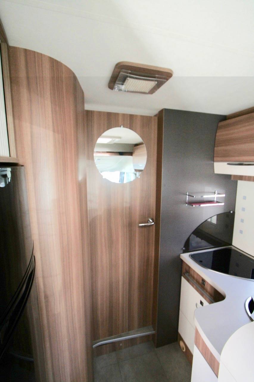 Achat Camping-car intégral occasion lit central, Chausson Exaltis 7018 à Roques près Toulouse (31)