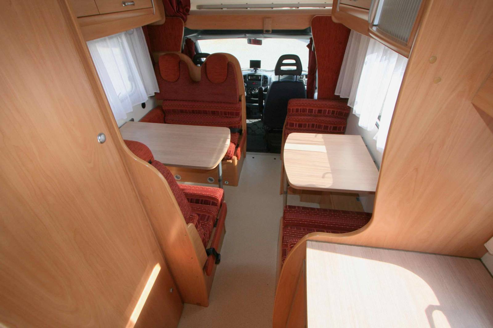 Vend Camping-car capucine occasion, petit prix, lits superposés, 7 m, double dînette, 7 couchages, 5 places carte grise, Chausson Flash 05, à Roques proche de Toulouse (31)