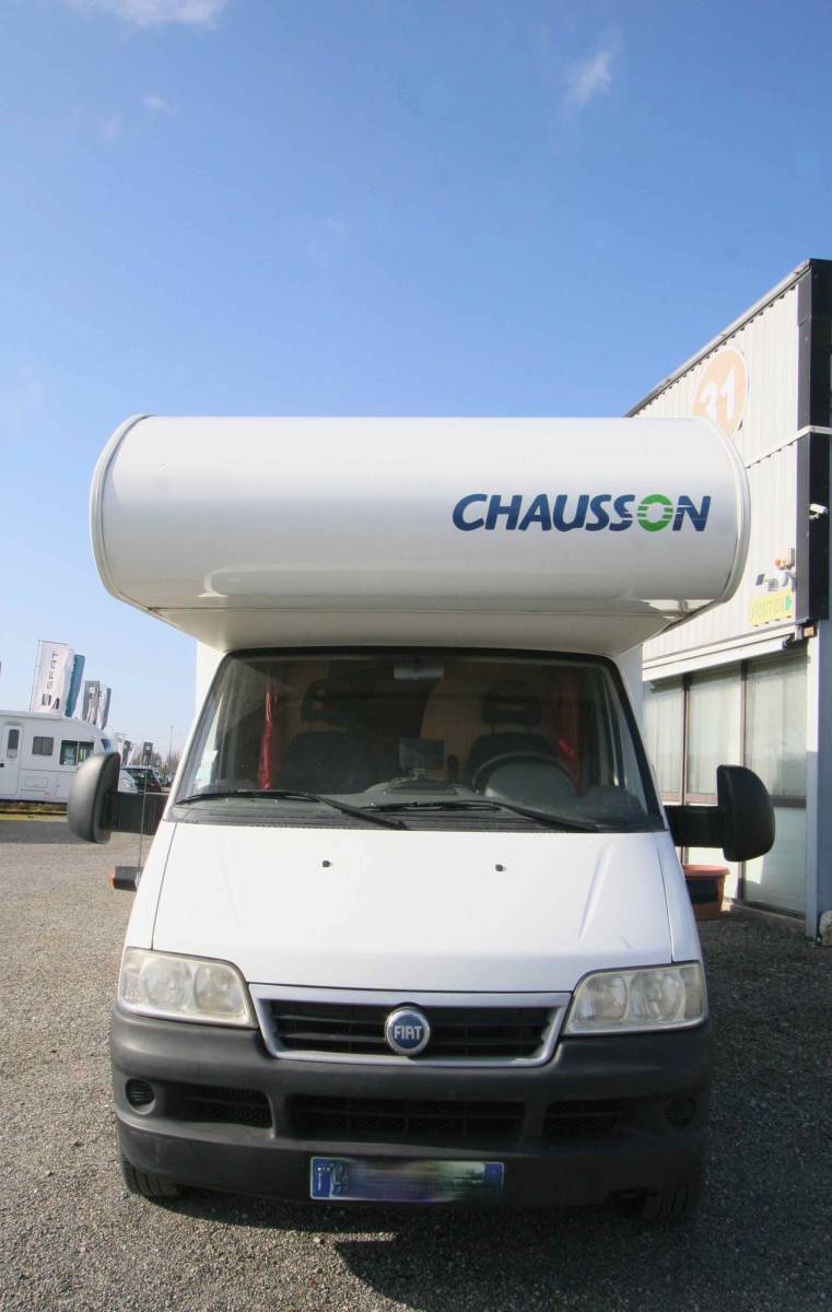 Vend Camping-car capucine occasion, petit prix, lits superposés, 7 m, double dînette, 7 couchages, 5 places carte grise, Chausson Flash 05, à Roques proche de Toulouse (31)