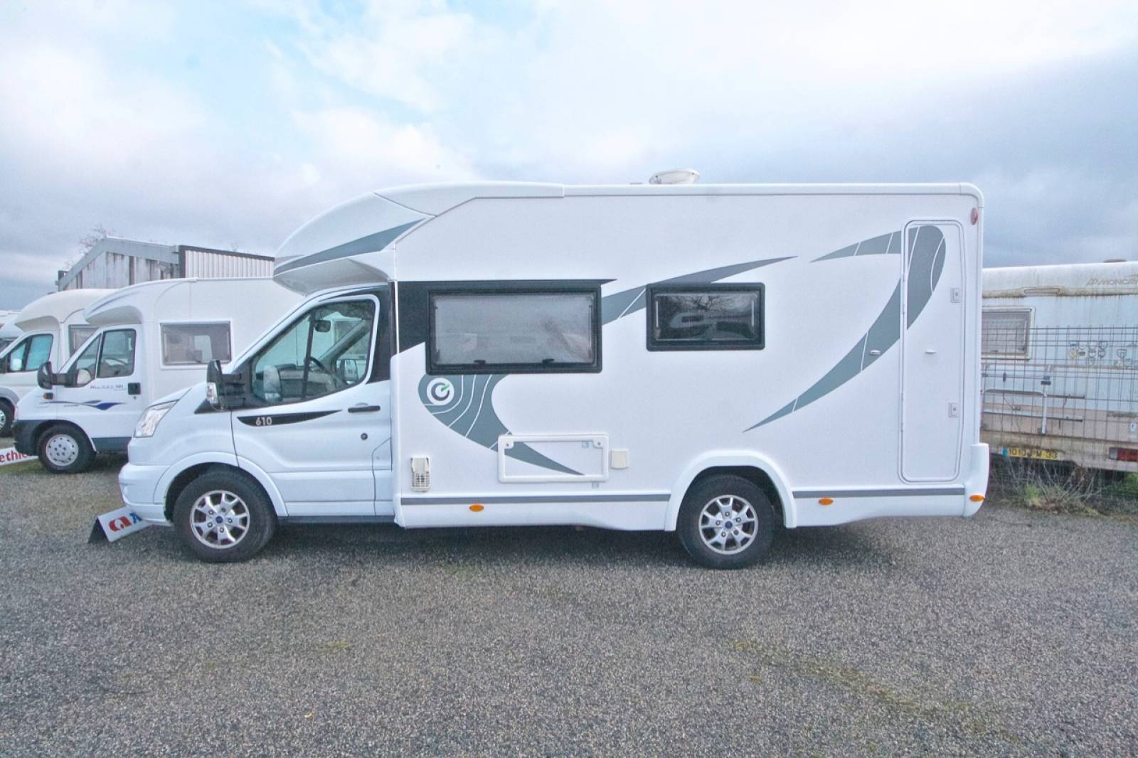 vend Camping-car Profilé Occasion Maxi-salon, lit de pavillon, Chausson Korus 610, à Toulouse-Roques (31)