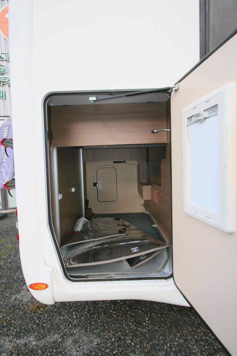 vend Camping-car profilé occasion, lit central et lit de pavillon, 4 places, Chausson WELCOME 718 EB à roques proche de Toulouse (31)