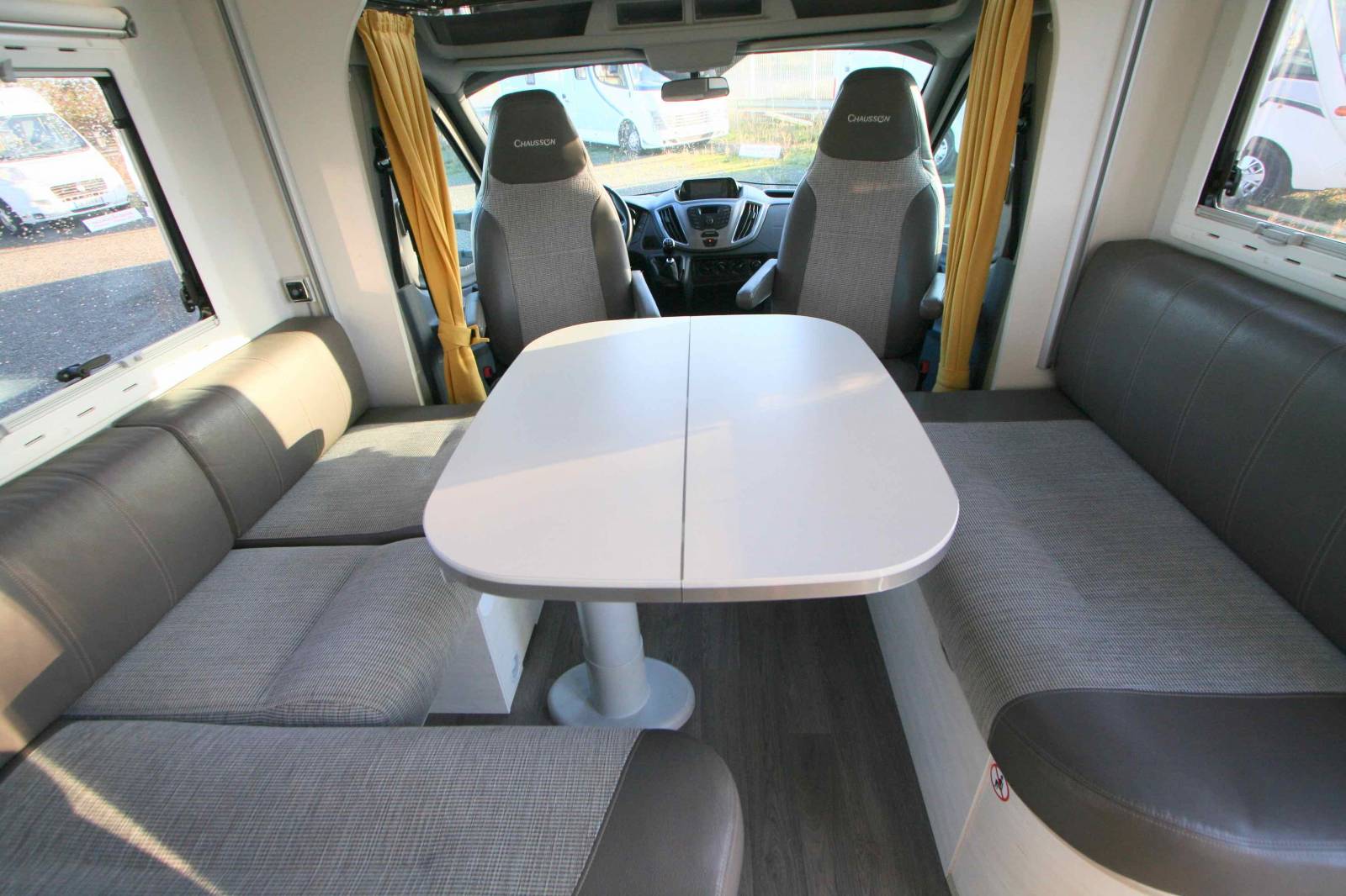 Achat Camping-car profilé occasion récent, 4 places, maxi salon, Chausson Welcome 610, à Roques, proche de Toulouse (31)