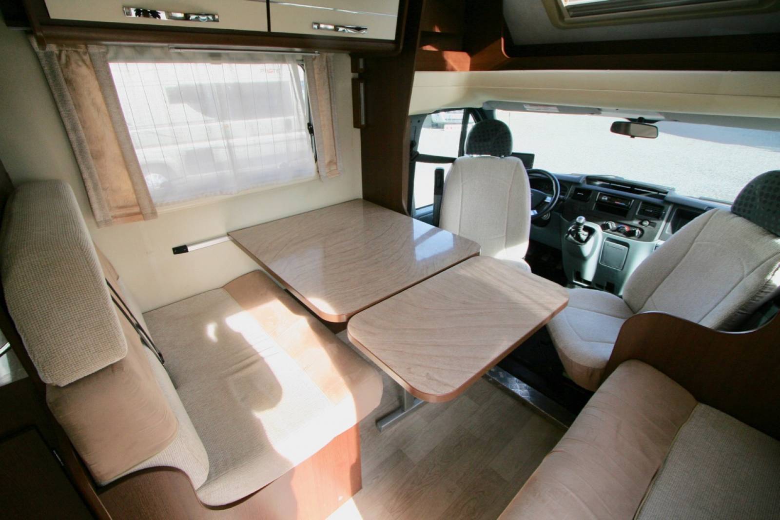 Vend Camping-car profilé occasion, lit central, 4 places, CI X TTIL Elite S, à Roques proche de Toulouse (31)