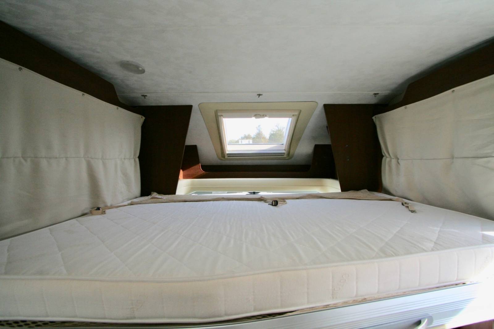 Achat Camping-car profilé occasion, lit central, 4 places, CI X TTIL Elite S, à Roques proche de Toulouse (31)