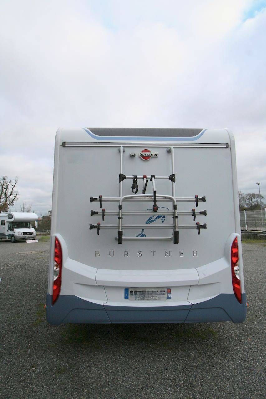 Vend Camping-car profilé d'occasion presque neuf, Maxi-salon, face à face, Bürstner T 680 G Delfin Harmony Line, à Roques proche de Toulouse 31