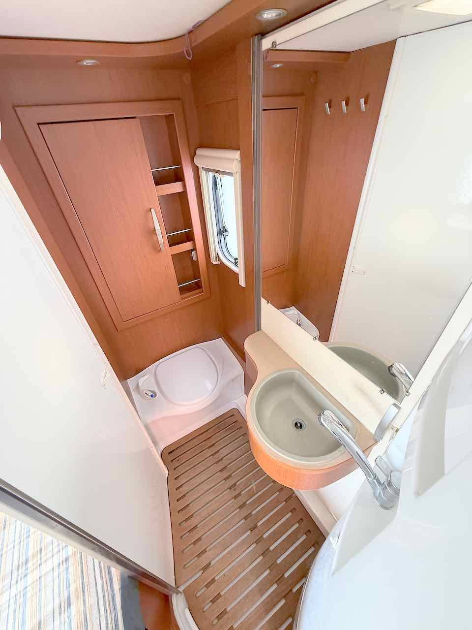 Vend Camping-car Intégral Occasion, Lit à la française, 4 couchages, Eriba Jet 653 , à Roques, proche de Toulouse (31)