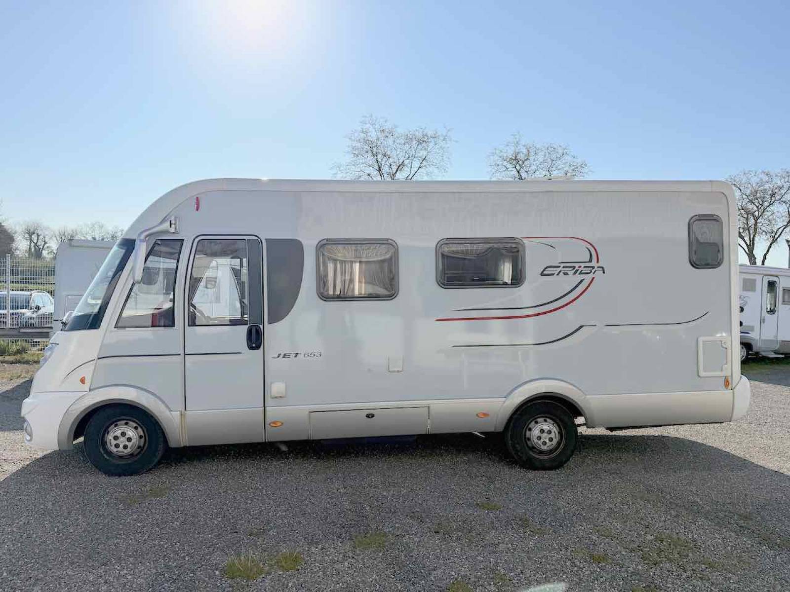 Superbe Camping-car Intégral Occasion, Lit à la française, 4 couchages, Eriba Jet 653 , chez Vacances et Loisirs spécialiste du camping-car d'occasion à Roques, proche de Toulouse (31)