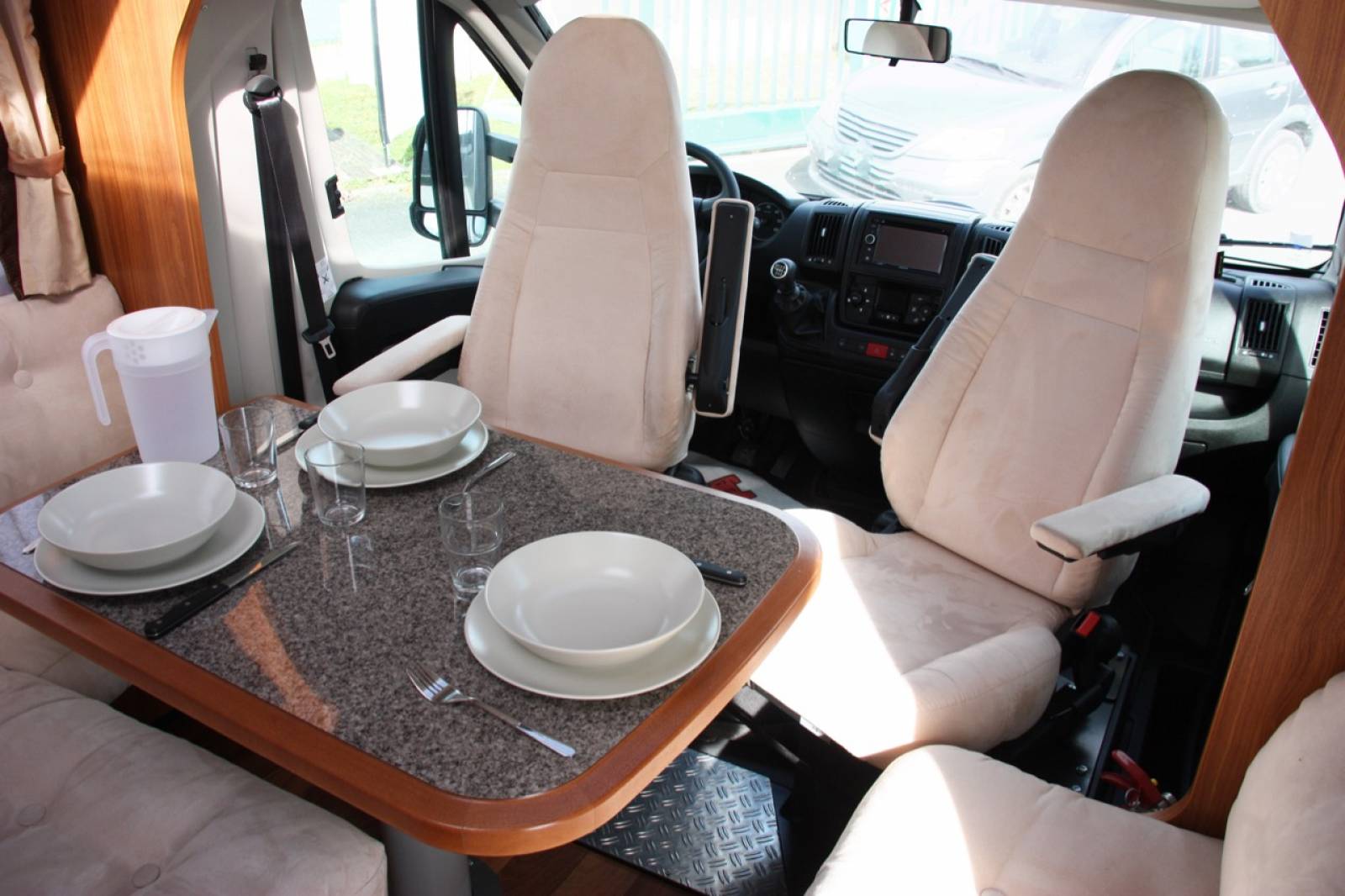 location de camping-car pour 2 aquitaine et occitane