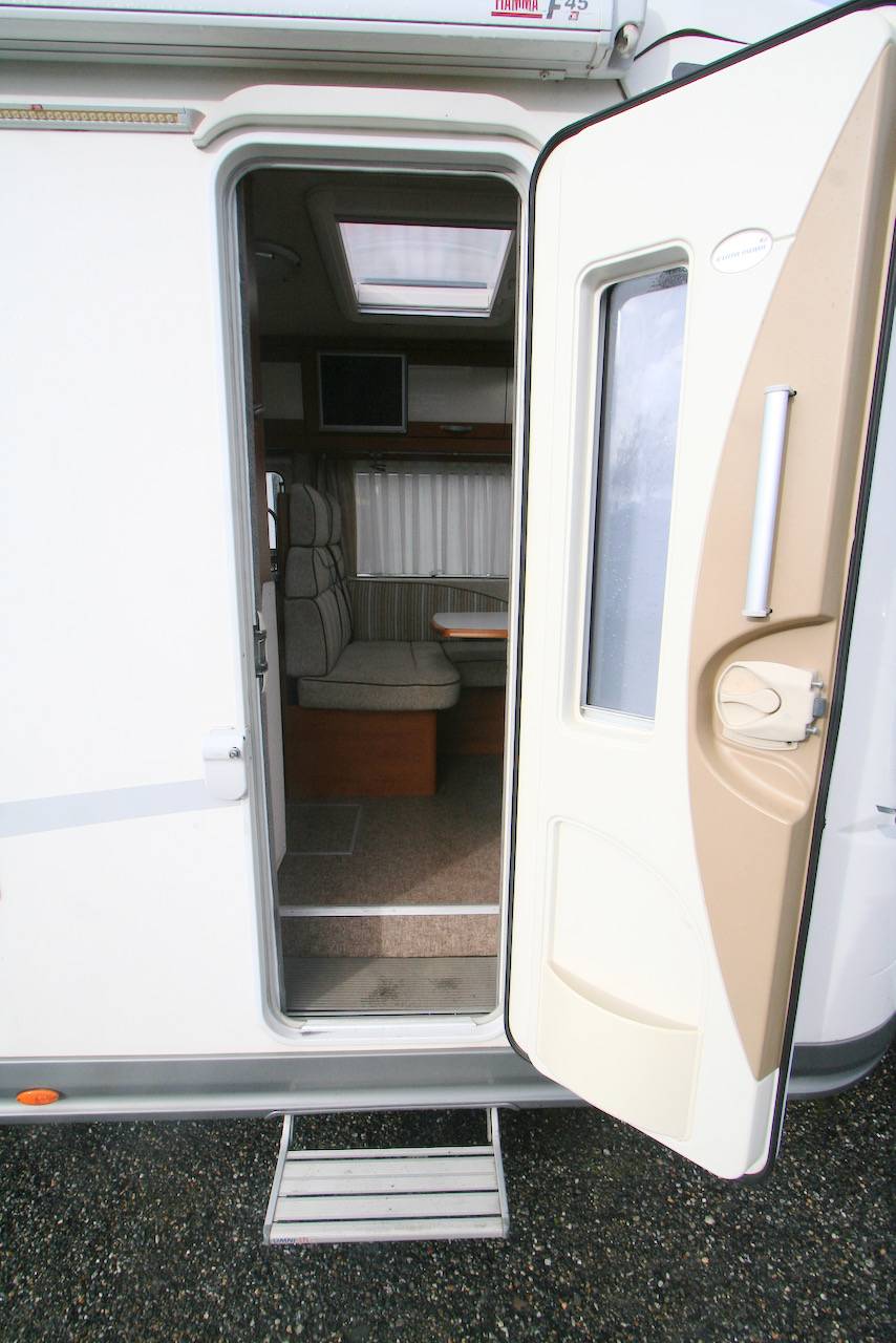 Vend Camping-car Profilé d’occasion, lit à la française, 4 places, moins de 7 m, Eura Mobil T 670 SBL à Roques proche de Toulouse (31