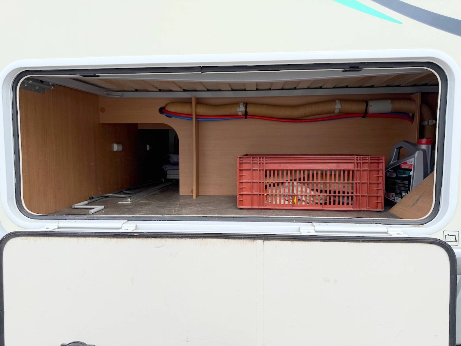 Achat Camping-car profilé occasion compact, lits jumeaux, 4 places, 3 couchages, lit de pavillon 1 place, Chausson flash 16, à Roques proche de Toulouse (31).