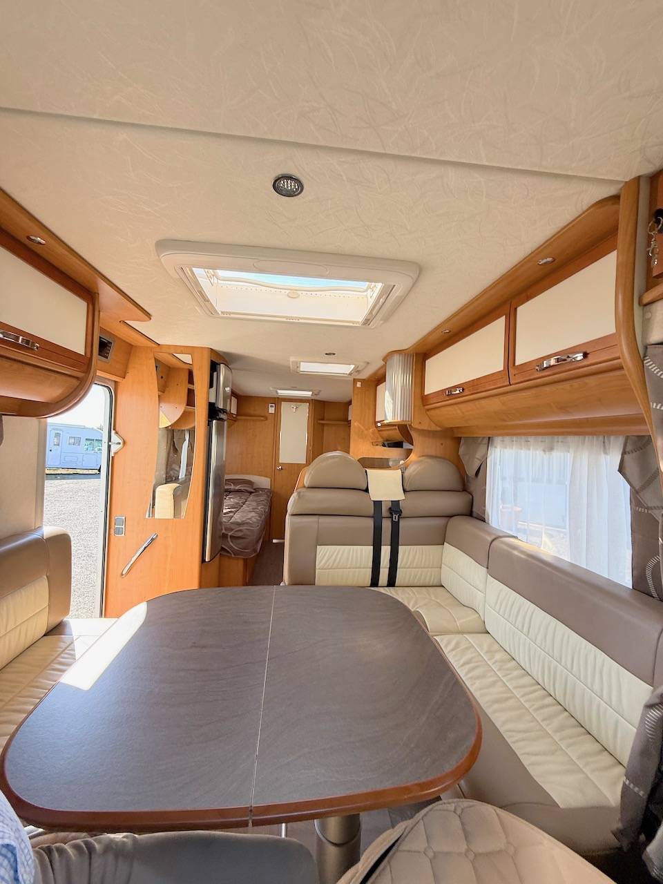 Achat Camping-car occasion profilé, lits jumeaux, boîte automatique, 4 places, 4 couchages, Fleurette Migrateur 73 LJ, à Roques, proche de Toulouse (31)