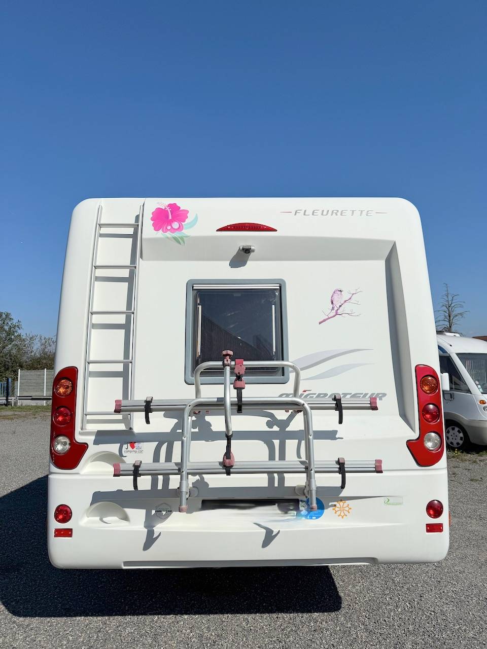À vendre un nouveau camping-car occasion profilé, lits jumeaux, boîte automatique, 4 places, 4 couchages, Fleurette Migrateur 73 LJ, à Roques, proche de Toulouse (31)