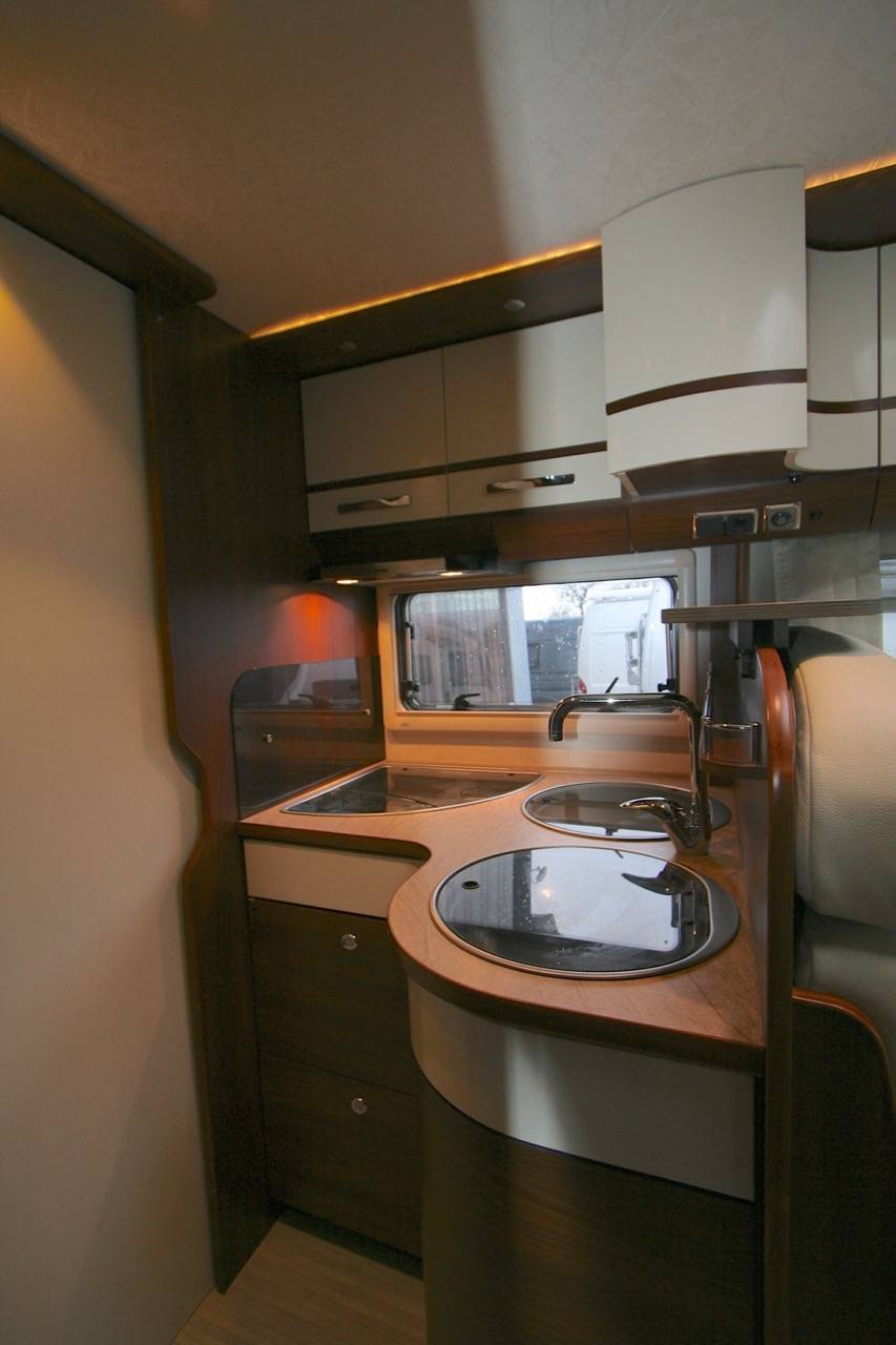 Achat Camping-car intégral occasion, poids lourd, Fleurette Florium Wincester 80 LMJ, à Toulouse-Roques (31)