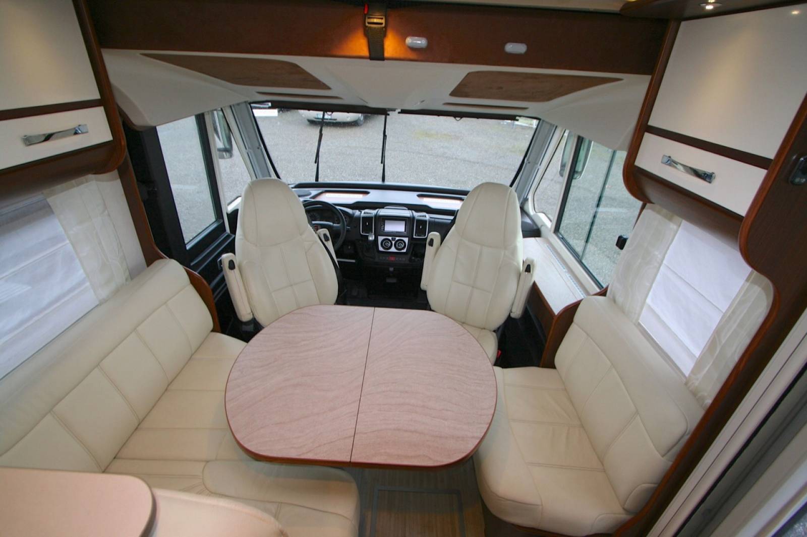 vend Camping-car intégral occasion, poids lourd, Fleurette Florium Wincester 80 LMJ, à Toulouse-Roques (31)