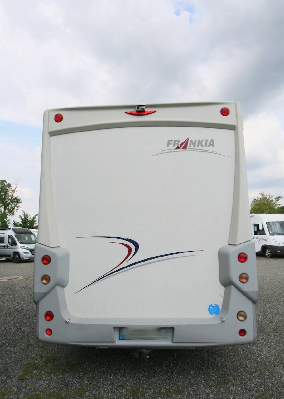 Vend Camping-car intégral occasion, Mercedes, Maxi-salon, Frankia compact Class I 640 SD, à Roques, proche de Toulouse (31)