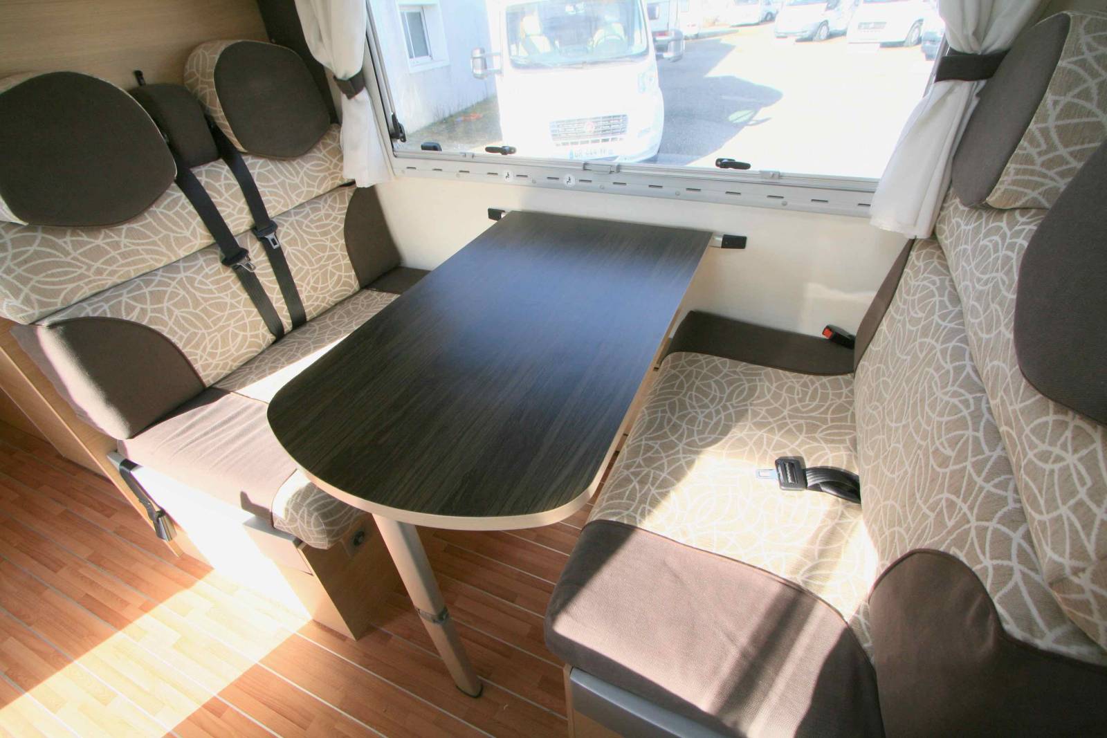 Vend Camping-car capucine occasion, 5 places, 7 couchages, Roller Team Granduca GT, à Roques proche de Toulouse (Midi-Pyrénées)