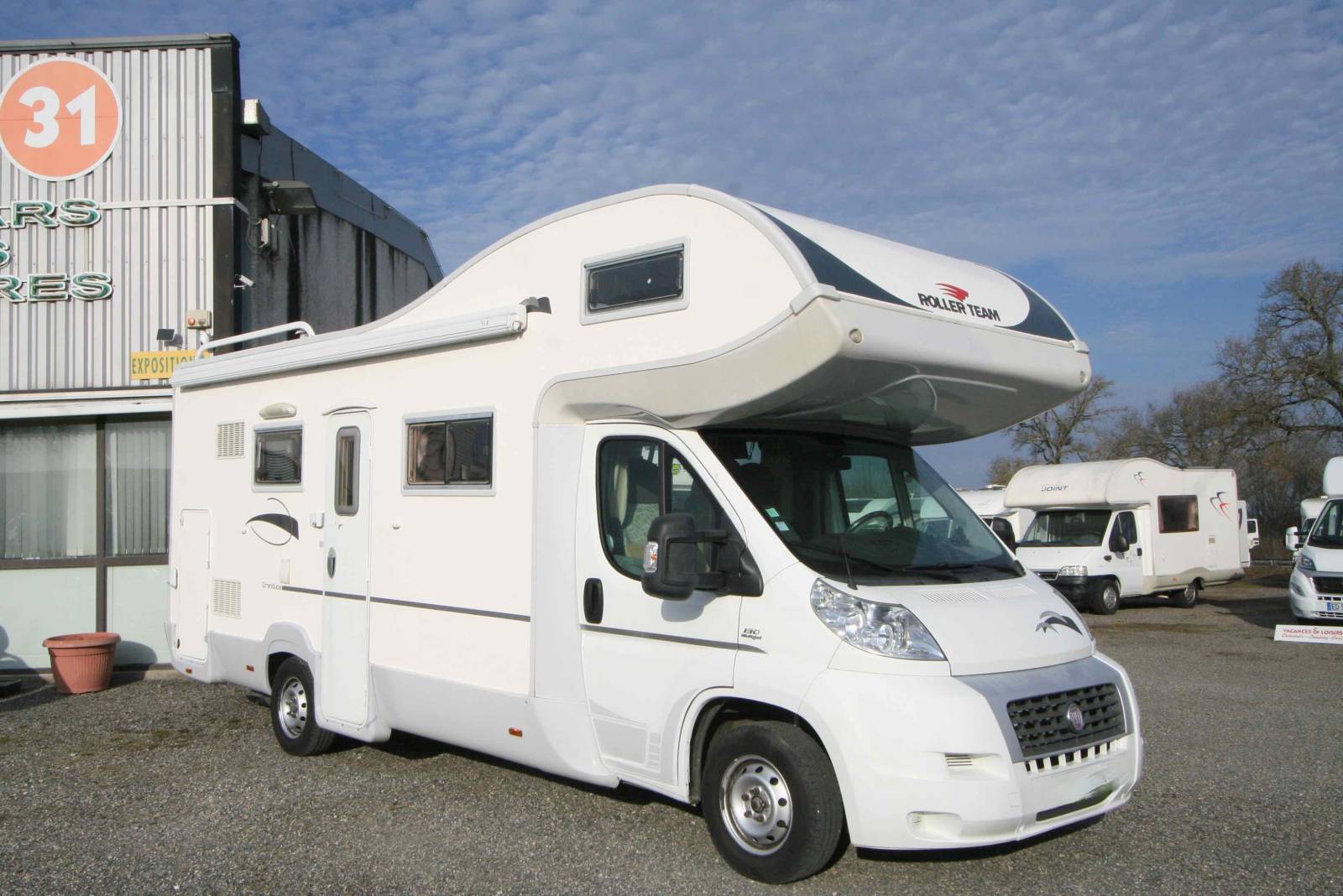 Camping-car capucine occasion, 5 places, 7 couchages, Roller Team Granduca GT, à Roques proche de Toulouse (Midi-Pyrénées)
