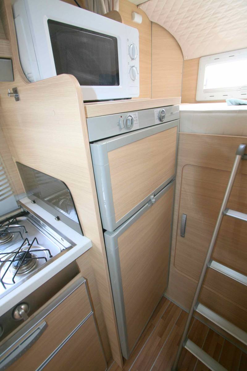 Vend Camping-car capucine occasion, 5 places, 7 couchages, Roller Team Granduca GT, à Roques proche de Toulouse (Midi-Pyrénées)