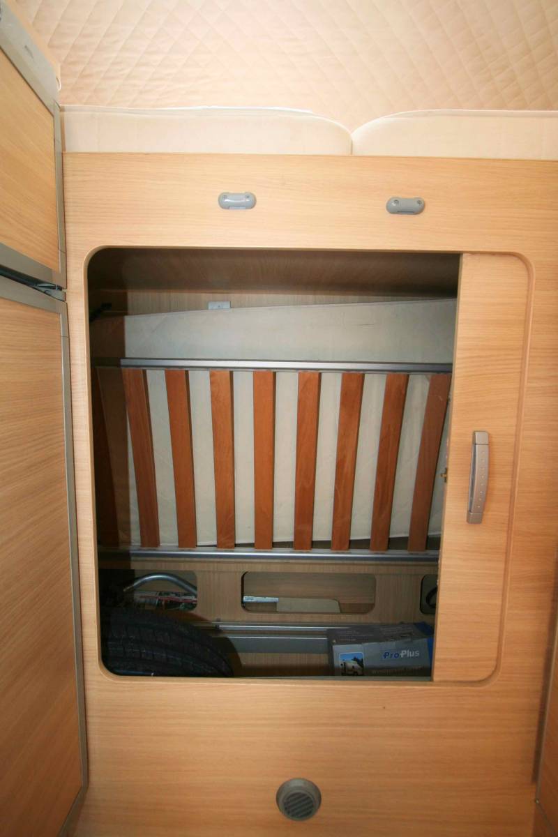 Camping-car capucine occasion, 5 places, 7 couchages, Roller Team Granduca GT, à Roques proche de Toulouse (Midi-Pyrénées)