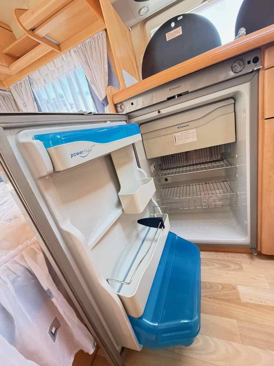 Caravane Occasion 4 couchages, lit transversal, Hobby 400 UF De Luxe easy, à Roques Proche de Toulouse (31)