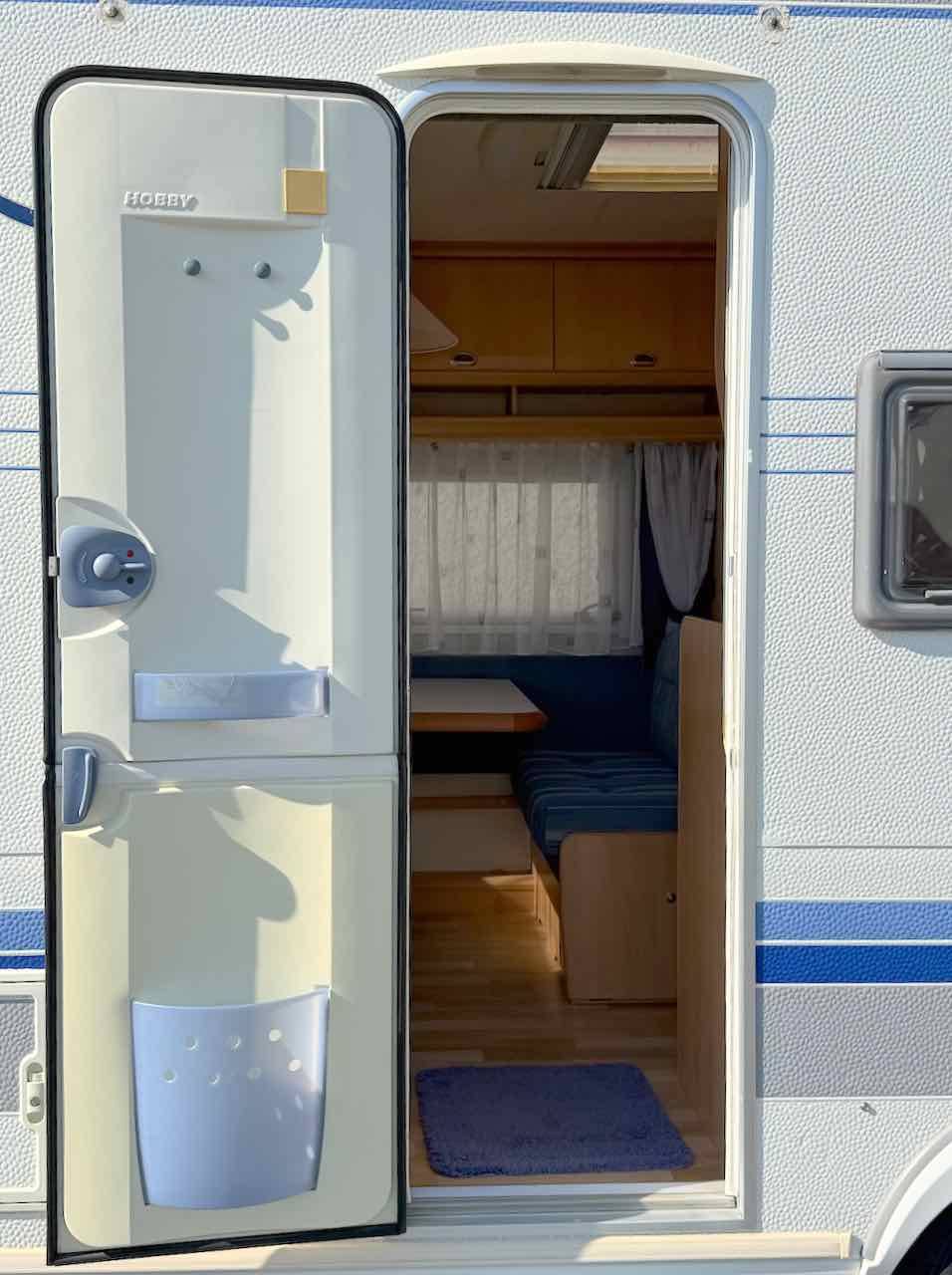 Caravane Occasion 4 couchages, lit transversal, Hobby 400 UF De Luxe easy, à Roques Proche de Toulouse (31)