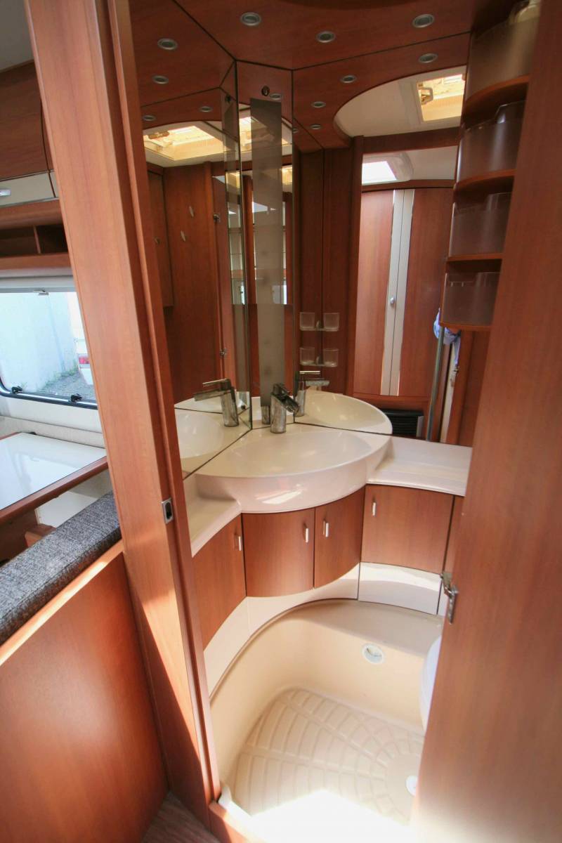 Vend Caravane occasion 4 couchages, petite taille, Hobby excellent  440 SFr, à Roques proche de Toulouse (31)