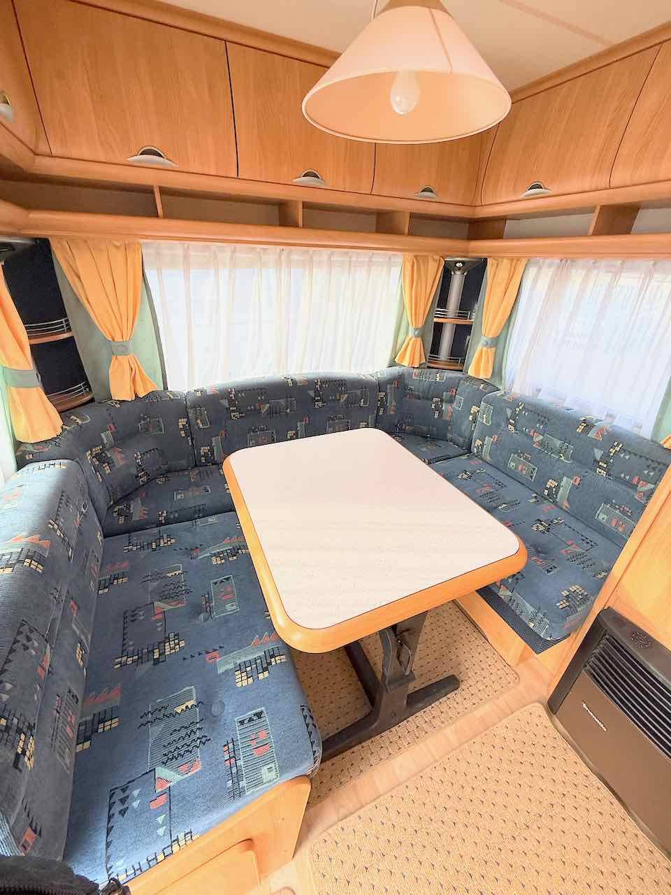 Achat Caravane occasion, lit transversal, salon en U, Hobby 450 UF Excellent, à Roques, proche de Toulouse (31)