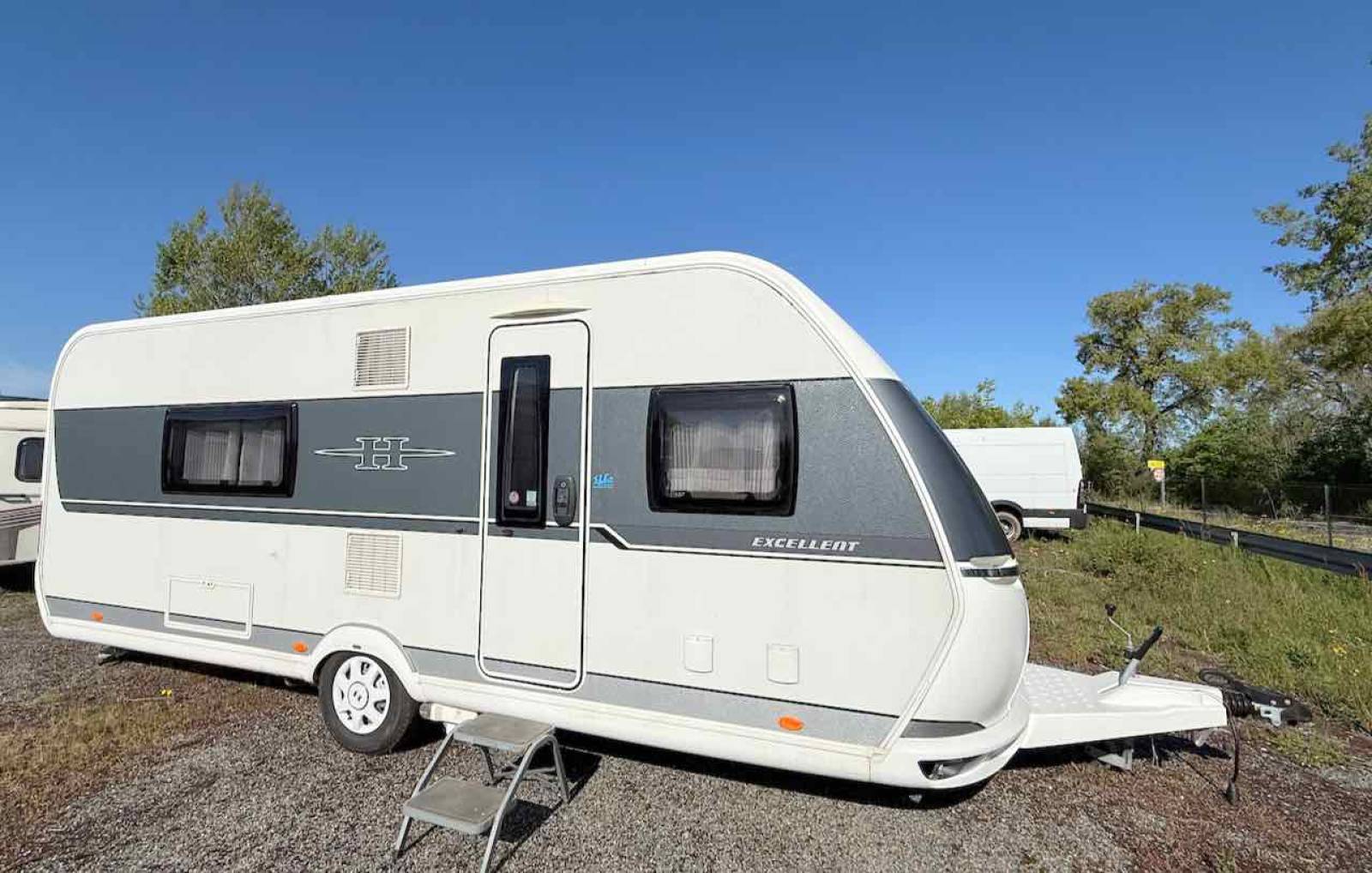 Caravane occasion, lit à la française, 4 couchages, Hobby 560 WFU, à Roques proche de Toulouse (31)