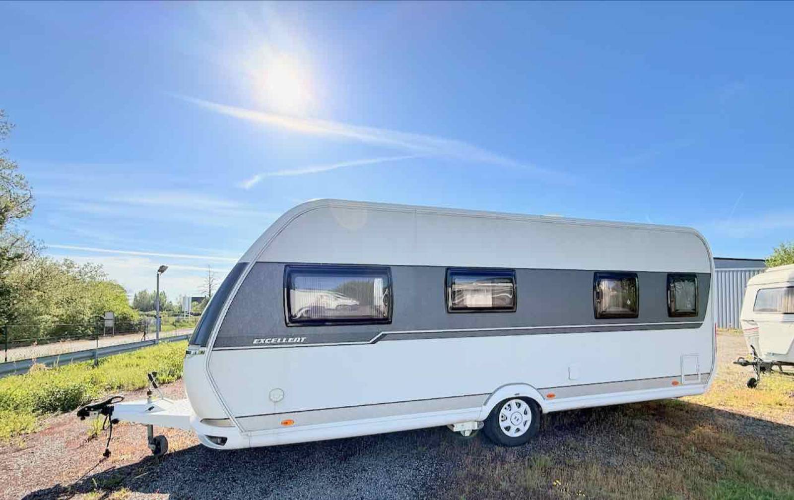 Vend Caravane occasion, lit à la française, 4 couchages, Hobby 560 WFU, à Roques proche de Toulouse (31)