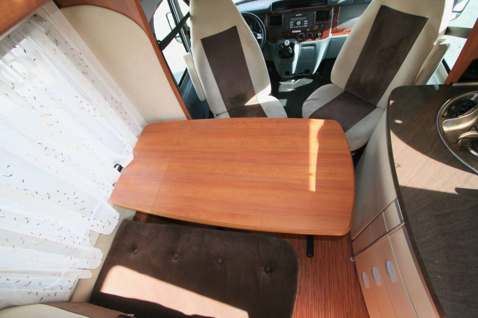 Camping-car capucine occasion, lit à la française, 4 places, Hobby Siesta 555, à Roques proche Toulouse (31)