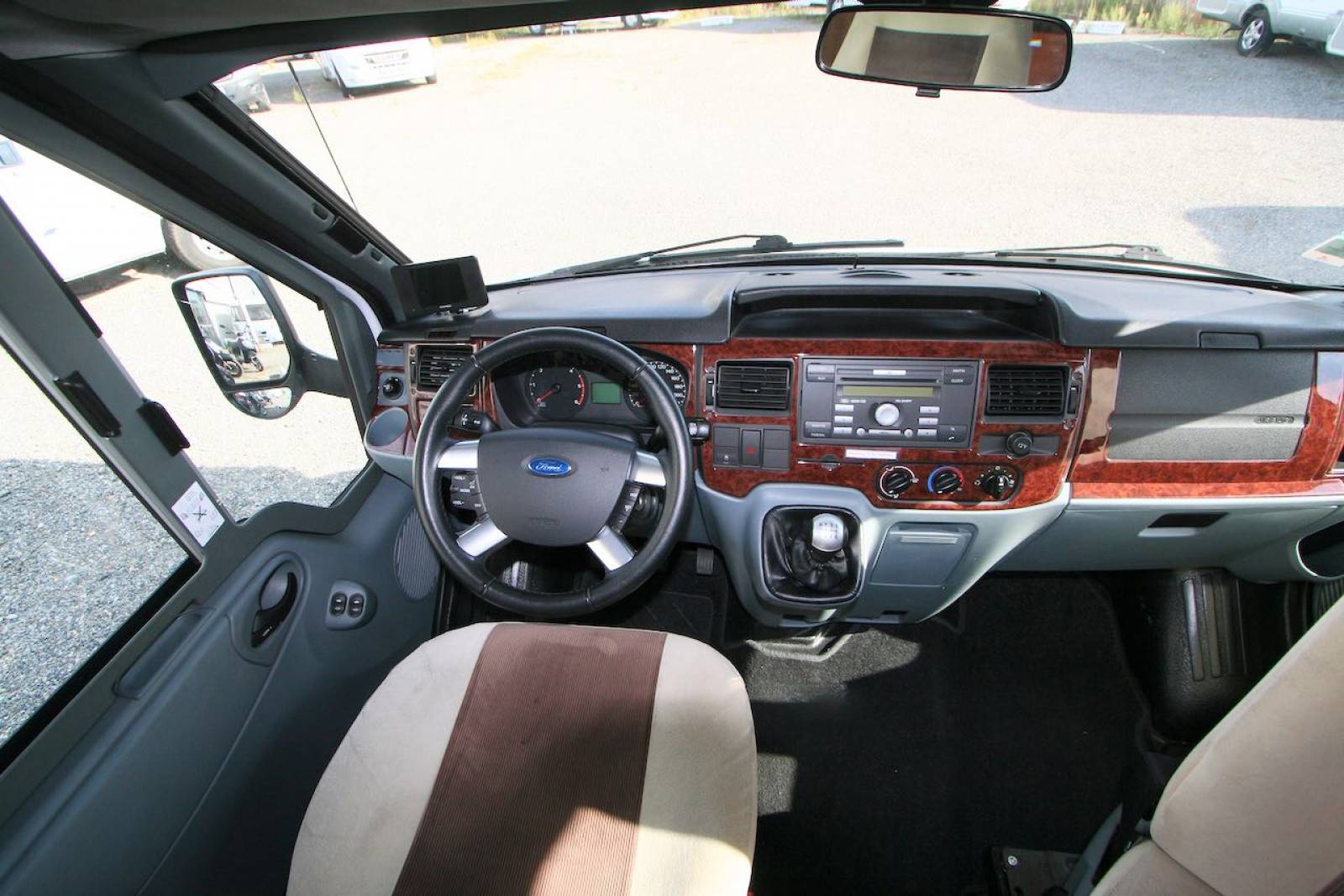 Vend Camping-car capucine occasion, lit à la française, 4 places, Hobby Siesta 555, à Roques proche Toulouse (31)