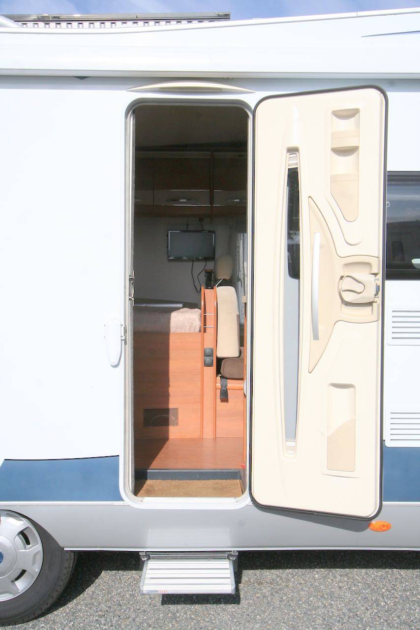 Vend Camping-car capucine occasion, lit à la française, 4 places, Hobby Siesta 555, à Roques proche Toulouse (31)