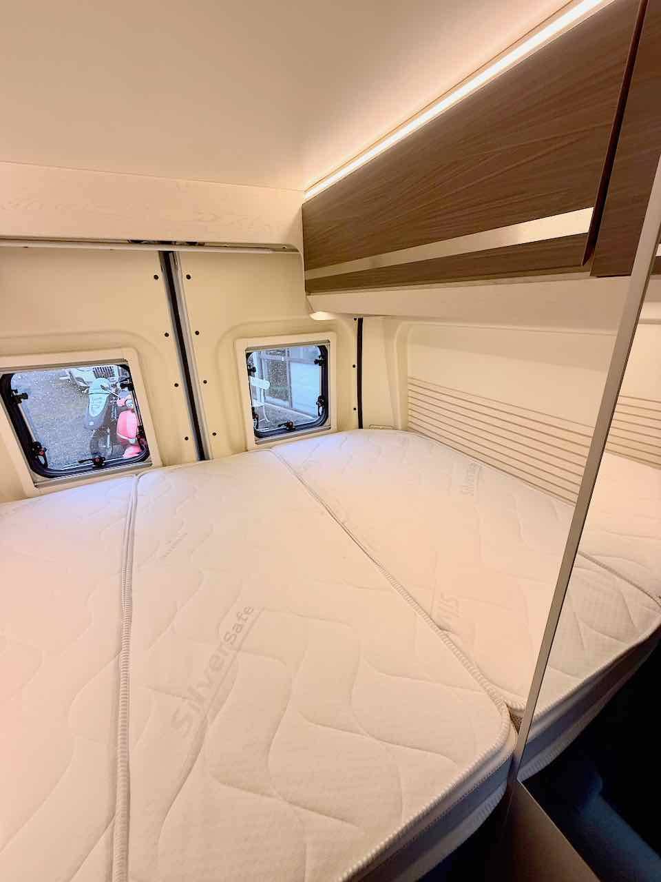 Vend Fourgon aménagé occasion, moins de 6 m, 3 couchages, récent, Rimor Horus 38, à Roques proche de Toulouse (31)