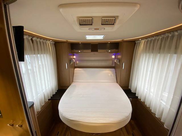 Vend Camping-car intégral occasion, poids lourd, lit de milieu, Hymer B 698, à Roques proche de Toulouse (31)