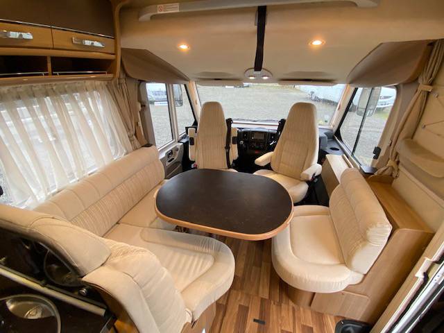 Achat Camping-car intégral occasion, poids lourd, lit de milieu, Hymer B 698, à Roques proche de Toulouse (31)