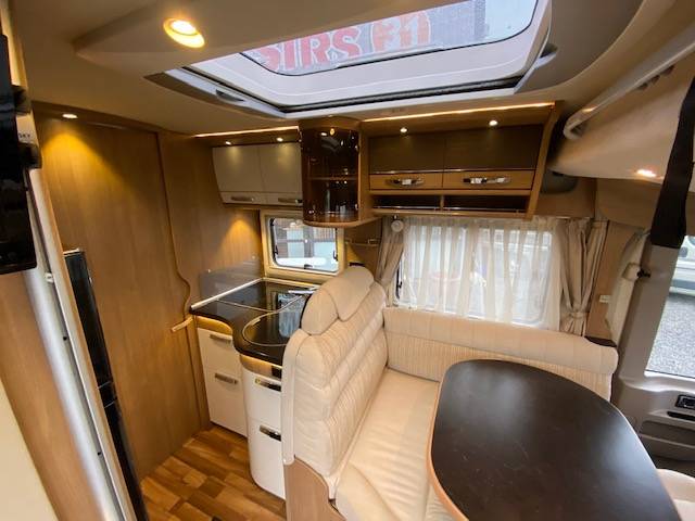 Vend Camping-car intégral occasion, poids lourd, lit de milieu, Hymer B 698, à Roques proche de Toulouse (31)