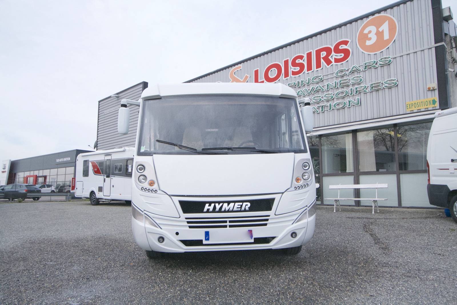 Vente Camping-car intégral occasion, 4 places, peu de kilomètres, Hymer Classic-i 698, à Roques, Toulouse (31)